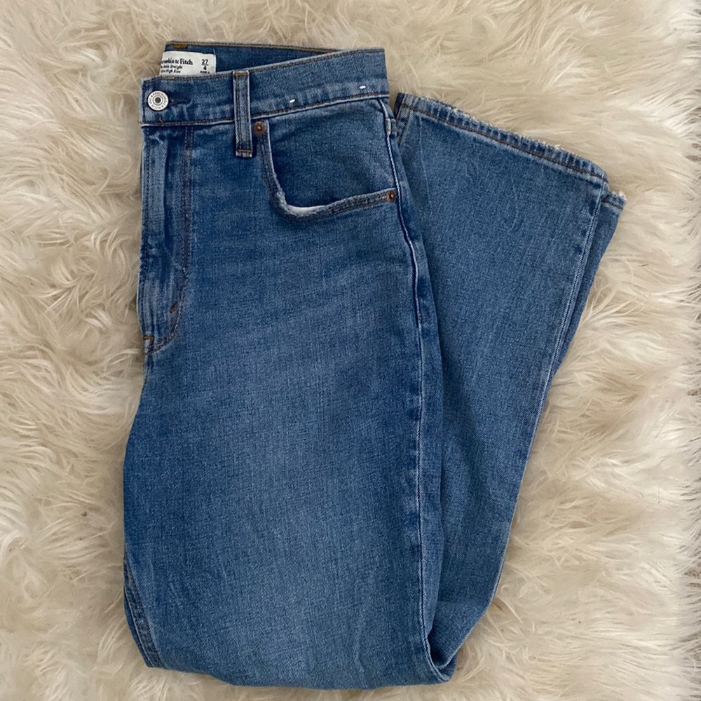 Abercrombie + Fitch: the ankle straight ultra high rise size 27, only worn once